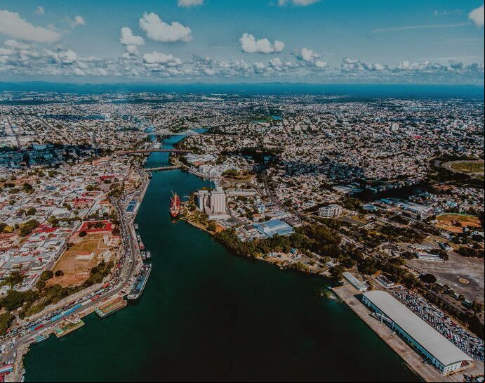 Costa Rica y Panamá fueron los primeros en introducir el marco legal y normativo para regular las APP, siguiendo esta tendencia por República Dominicana. / Unsplash.