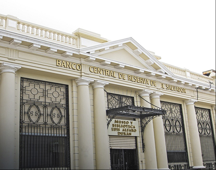 No se tienen datos precisos sobre cuánto ha invertido el gobierno de Bukele en la compra de tokens./ Foto Facebook de Banco Central de la Reserva de El Salvador.