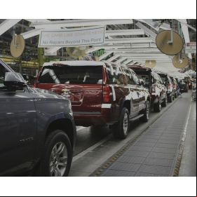 Las productoras de autos americanas prevén una fuerte caída de sus beneficios para este año a raíz de la guerra arancelaria./ Unsplash - Michael Satterfield.