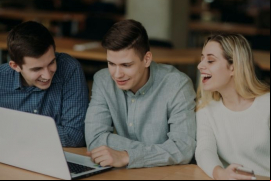 Esto debe ser un trabajo articulado entre marketing y recursos humanos./ Canva.