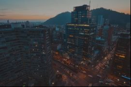 Para Javier Edwards, socio director de Ontier España, además de impulsarse en materia energética, Chile “tiene todas las condiciones para convertirse en un hub financiero digital” considerando la Ley MiCA como marco de referencia. / Unsplash, Cristian Castillo.