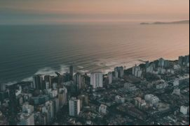 La economía peruana habría retrocedido 0,6 % en 2023, según datos preliminares./ Istock - Christian Vinces.