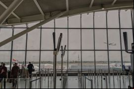 Los aeropuertos privados pagaban una tasa de 5 % por el uso de infraestructura y explotación, ahora, ahora deben canncelar 9 %./ Unsplash - Tomek Baginski.