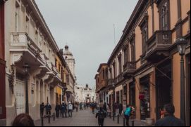 El programa de titulización está respaldado con los flujos de caja de ciertos impuestos del municipio de Lima asignados a un fideicomiso peruano./ Unsplash - Adrián Descal.