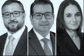 Cristián Reyes Cid, de Aninat Abogados (izquierda); Johnny De La Pared Darquea, de Pérez Bustamante & Ponce, y Carina Wallance, de Cleary Gottlieb Steen & Hamilton.