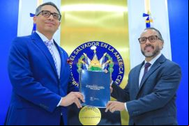 El Salvador no solo busca equilibrar sus finanzas, sino también proyectar una visión de largo plazo para su desarrollo. / Foto: Asamblea El Salvador.