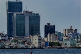 Una vez que las leyes entren en vigencia, los cubanos expatriados tendrán tres categorías migratorias. / Unsplash, 