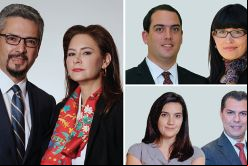 Jorge David Uribe Reyes y Priscilla Falconi Avellán, de Falconi Puig (izquierda); Juan de Dios Ferrada e Isabel Palacios, de Larrain, y Julia González y Luis Enrique Cervantes, de Gonzalez Calvillo 