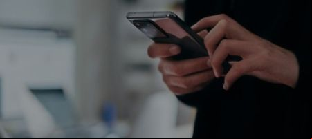 Ualá ha incursionado con éxito en México y Colombia./ Tomada de página web de la empresa / Unsplash, Jonas Leupe.