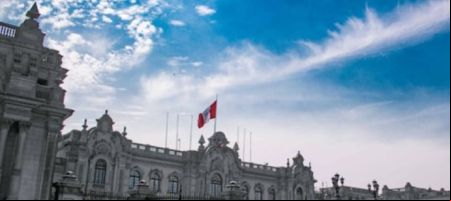 Un proyecto que pretenda complementar las funciones de los gobiernos regionales y locales debe involucrar en lo posible las opiniones y colaboración de estos. / Unsplash, Eduardo Garcia.