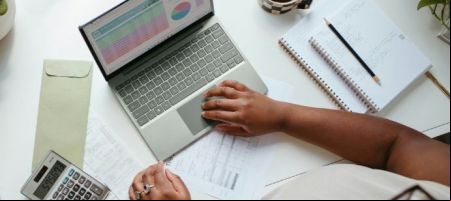 Durante 2023, Visma incorporó 20 inversores internacionales para respaldar su crecimiento internacional / Unsplash; Microsoft 365