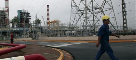 Las fuentes renovables de energía producen solamente el 4,3 % de la electricidad del país.. Foto: Jorge Luis Baños / IPS.