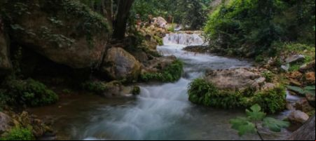 El plan introduce medidas que podrían impactar los derechos de uso de agua de los concesionarios. / Canva.