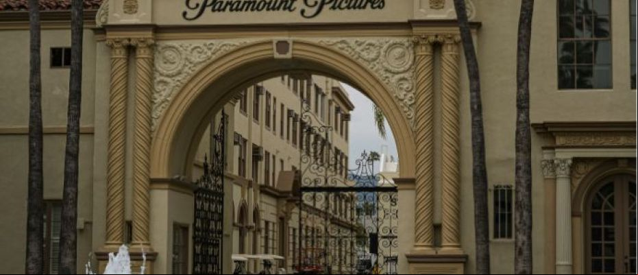 Paramount lleva consigo una de las bibliotecas de títulos de cine y televisión más extensas de la industria / Unsplash; Everfocal 